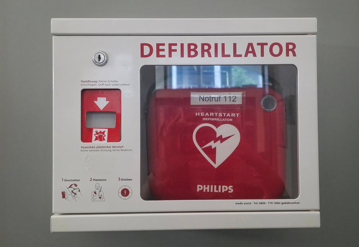 Desfibrilador cardíaco profesional